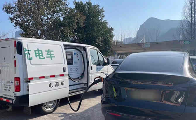 门源汽车搭电